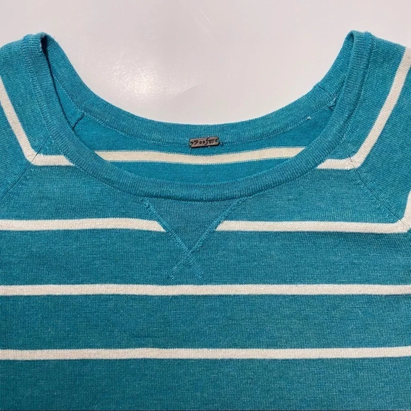 Women’s Crew Neck Striped Soft Cozy Sweater size M - Picture 3 of 7